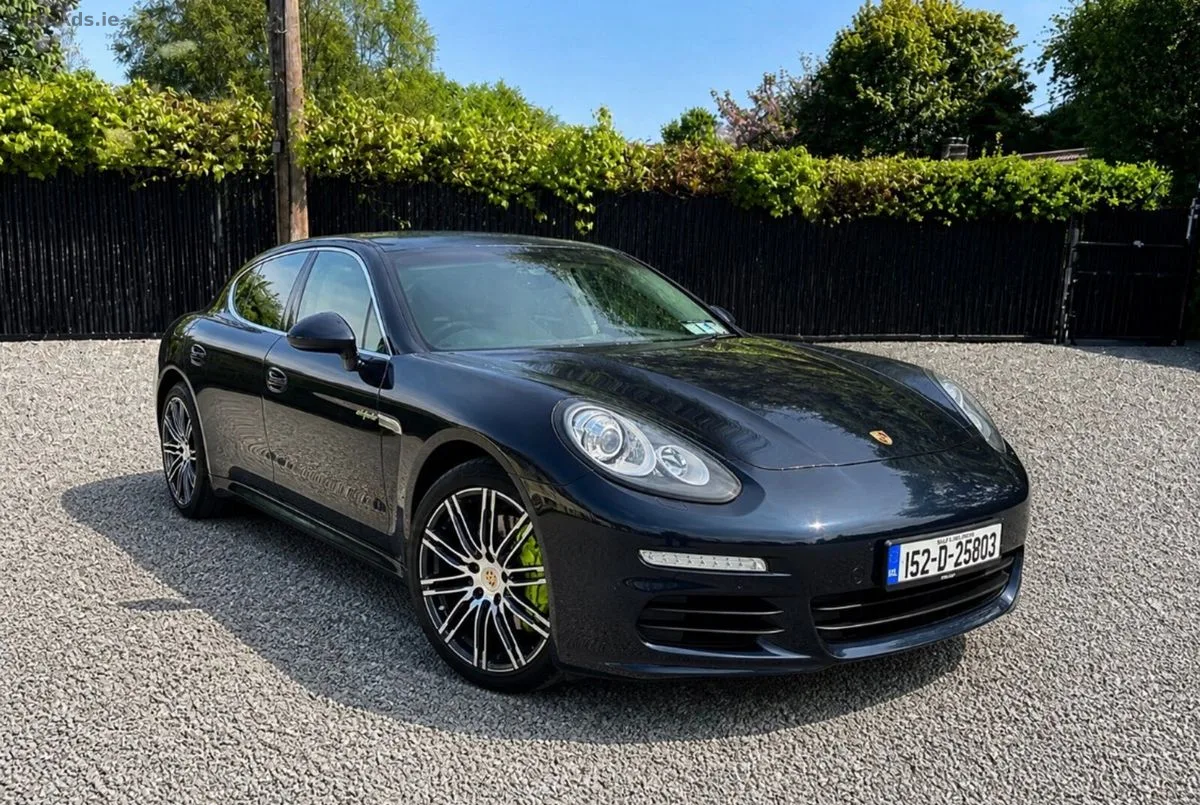 2015 Porsche Panamera – photo 2