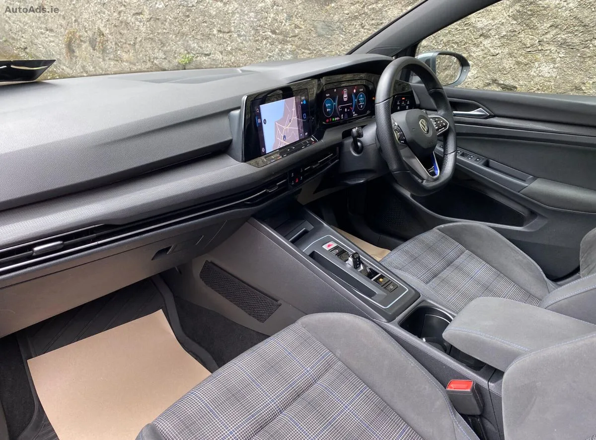 2021 Volkswagen Golf – photo 12