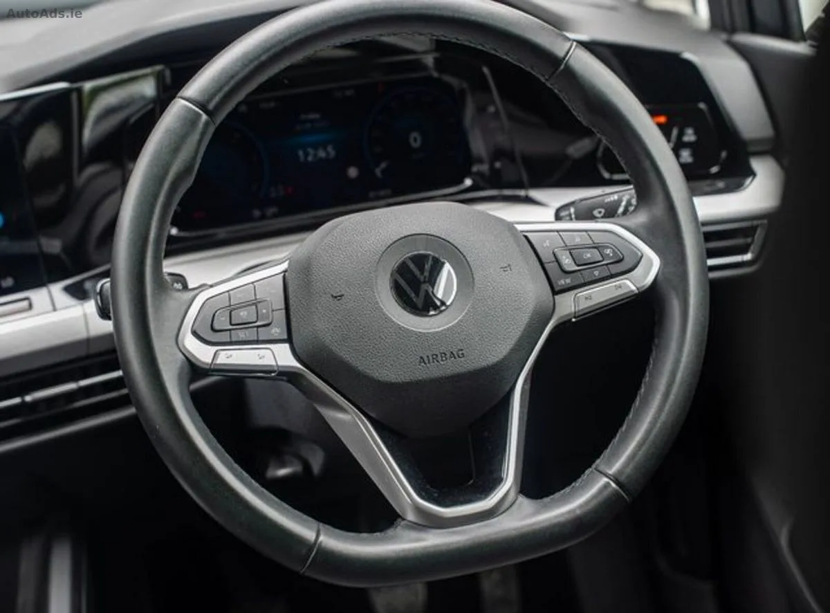 2023 Volkswagen Golf – photo 5