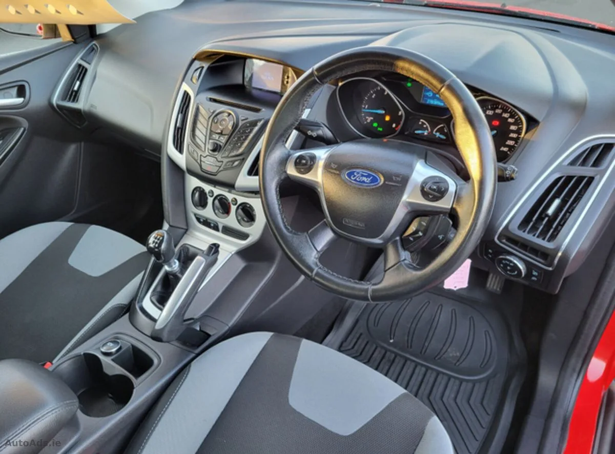 2012 Ford Focus – photo 13
