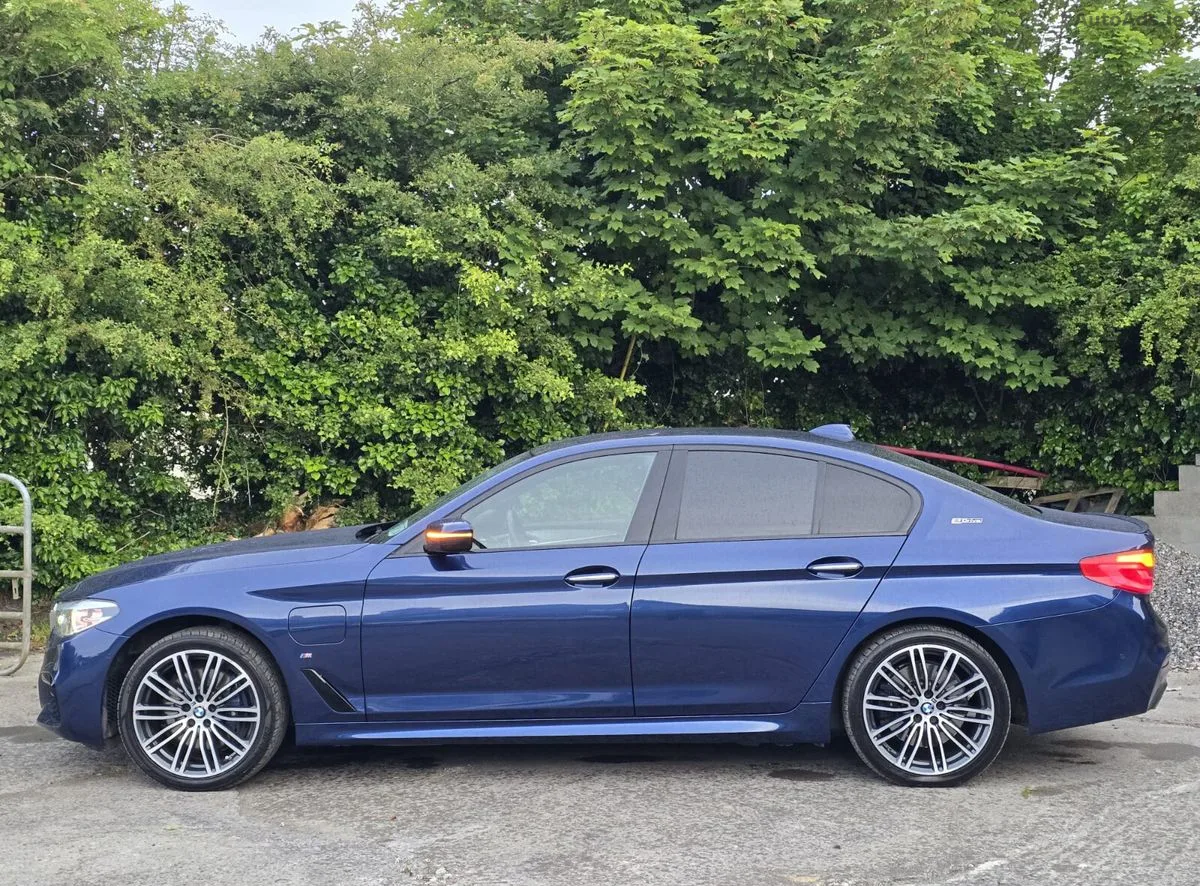 2017 BMW 5-Series – photo 5