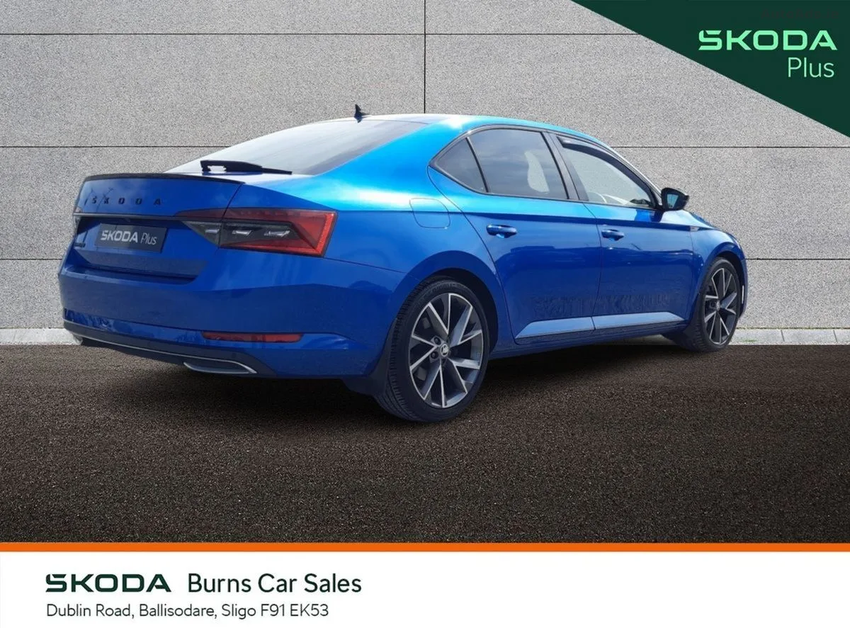2023 Skoda Superb – photo 3