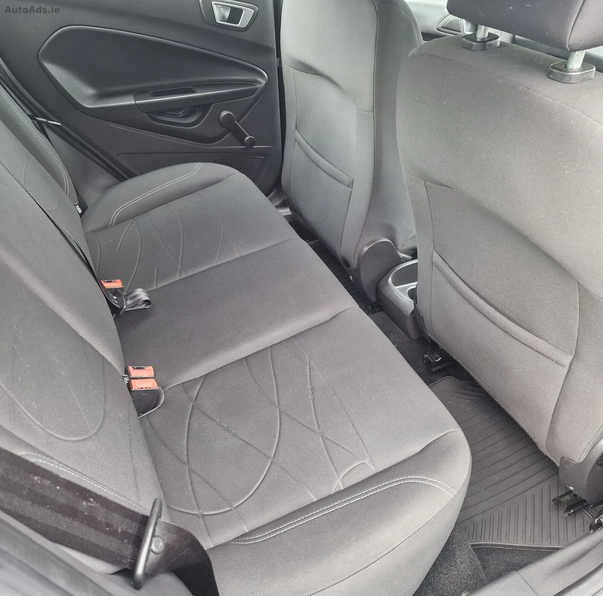2017 Ford Fiesta – photo 12