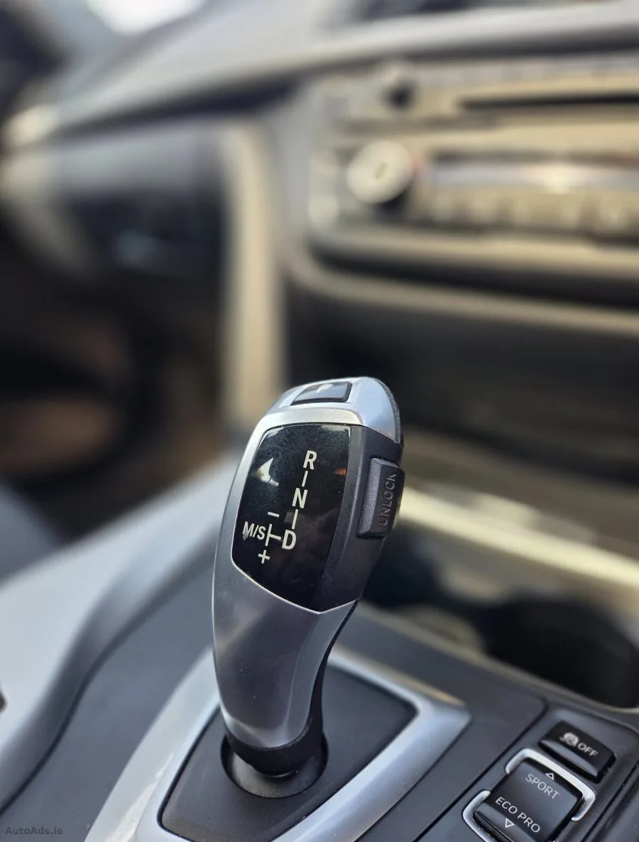 2012 BMW 3-Series – photo 17