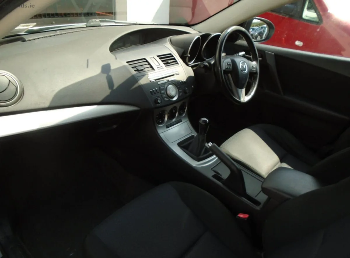 2011 Mazda Mazda3 – photo 6