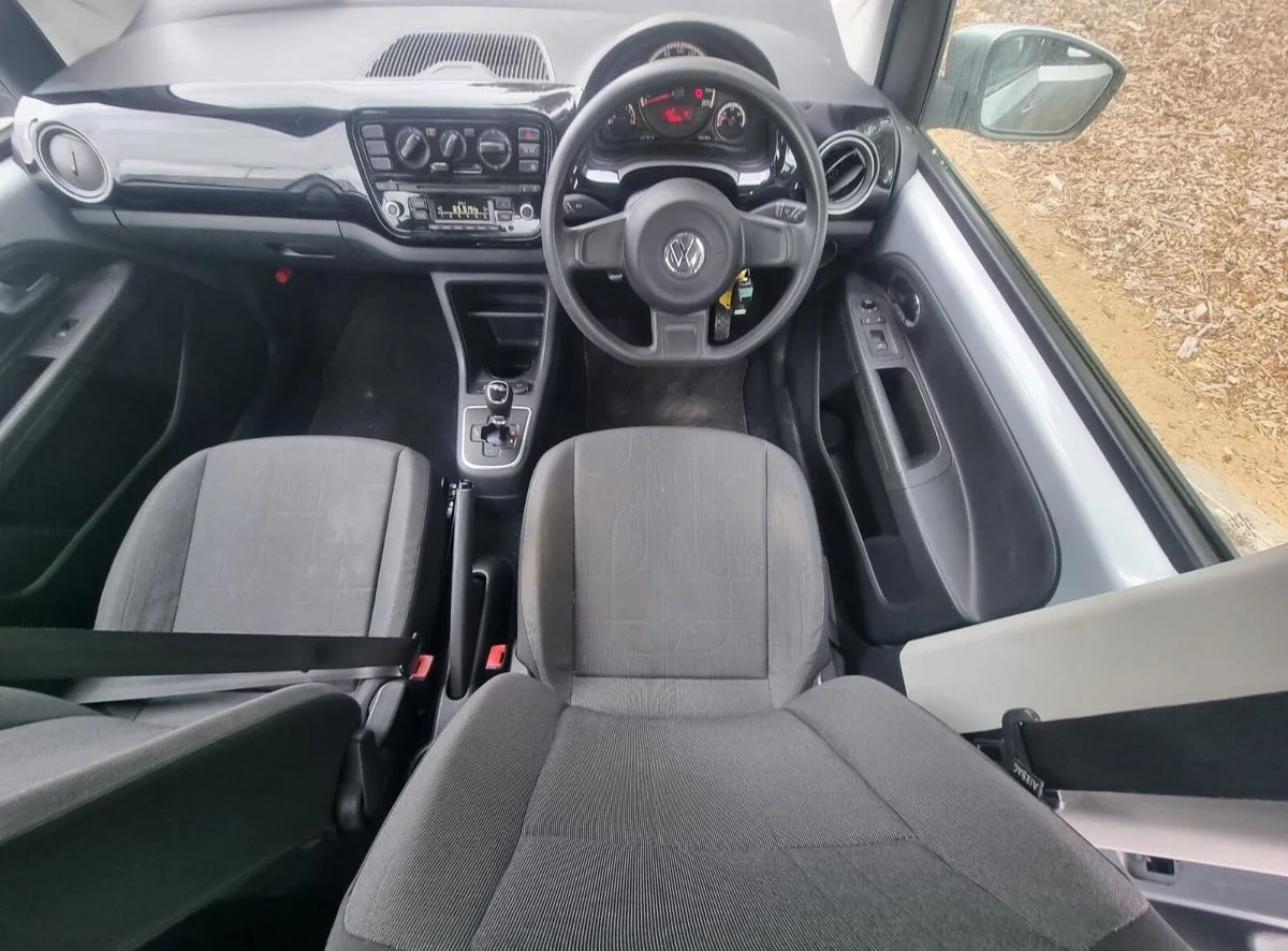 2013 Volkswagen up! – photo 18