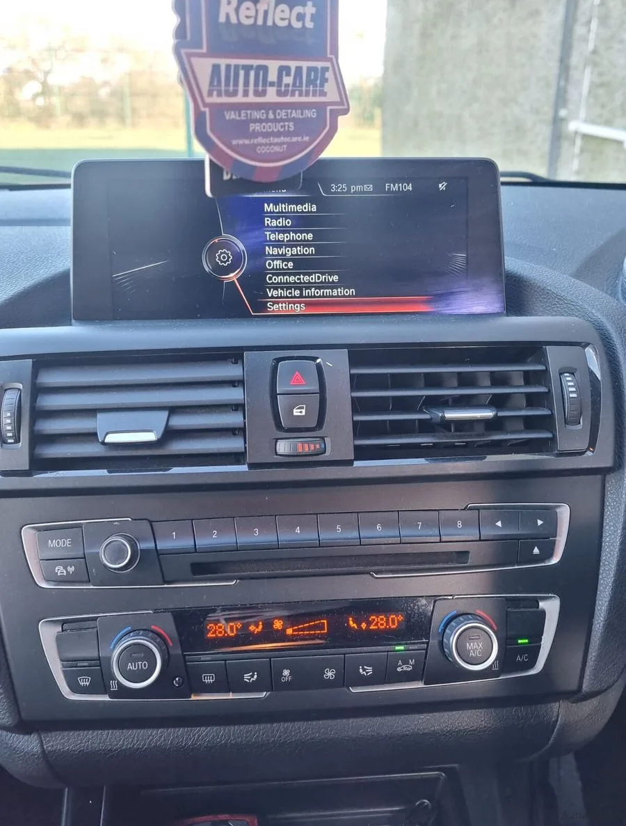 2014 BMW 1-Series – photo 17