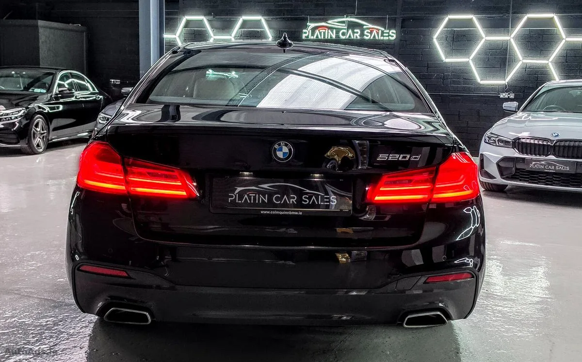 2017 BMW 5-Series – photo 12