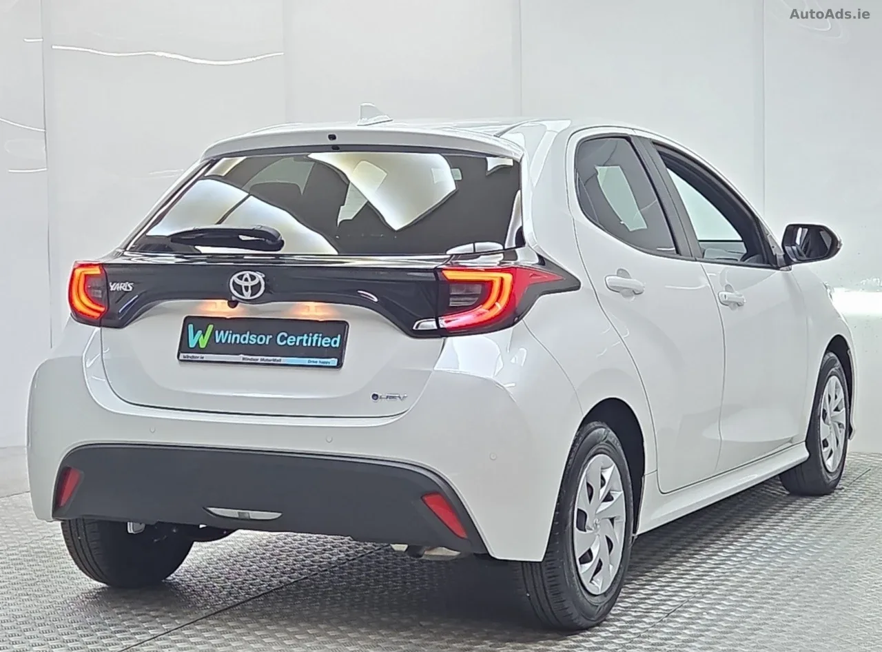 2024 Toyota Yaris – photo 2