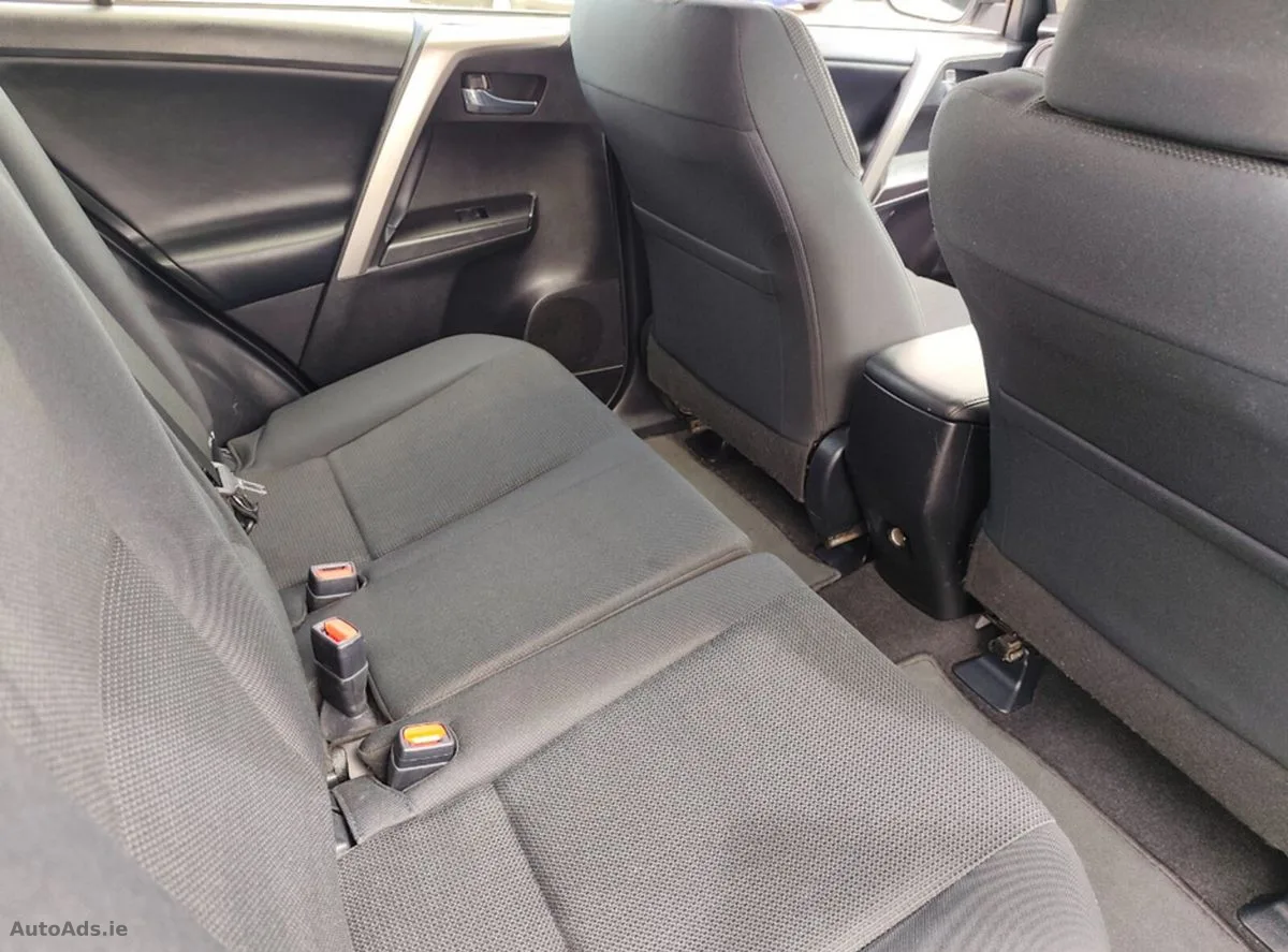 2016 Toyota RAV4 – photo 8