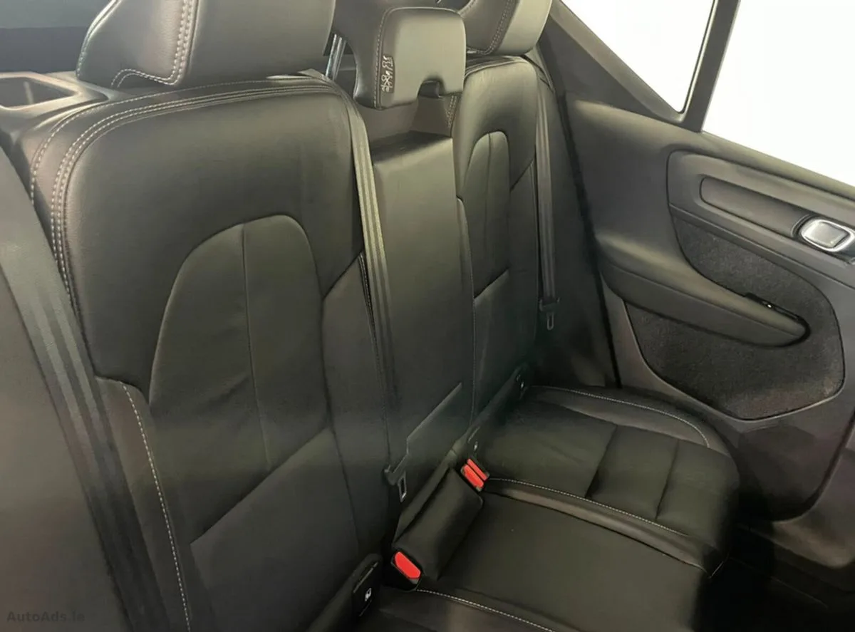 2022 Volvo XC40 – photo 10