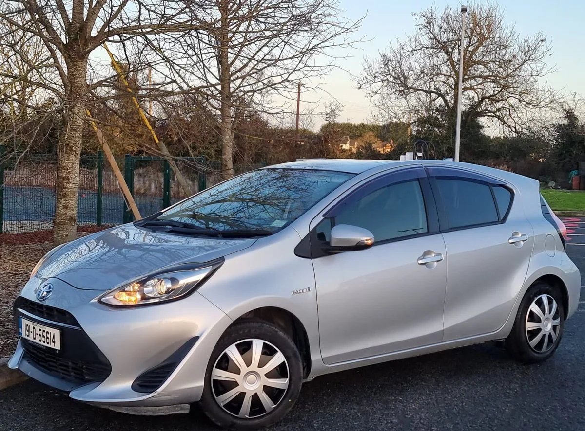 2019 Toyota Aqua – photo 6