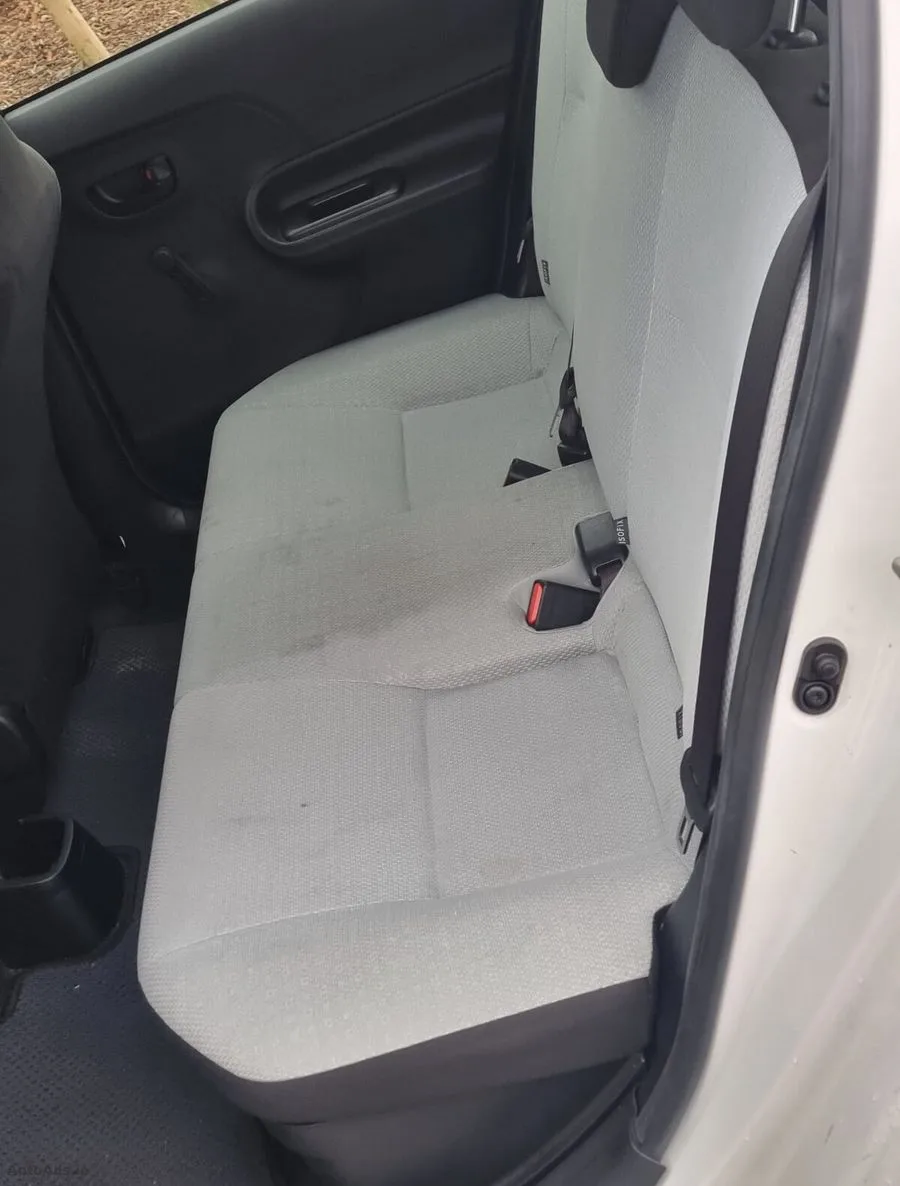 2020 Toyota Aqua – photo 15