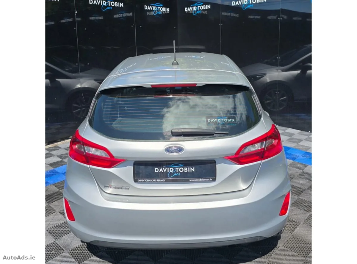 2018 Ford Fiesta – photo 2