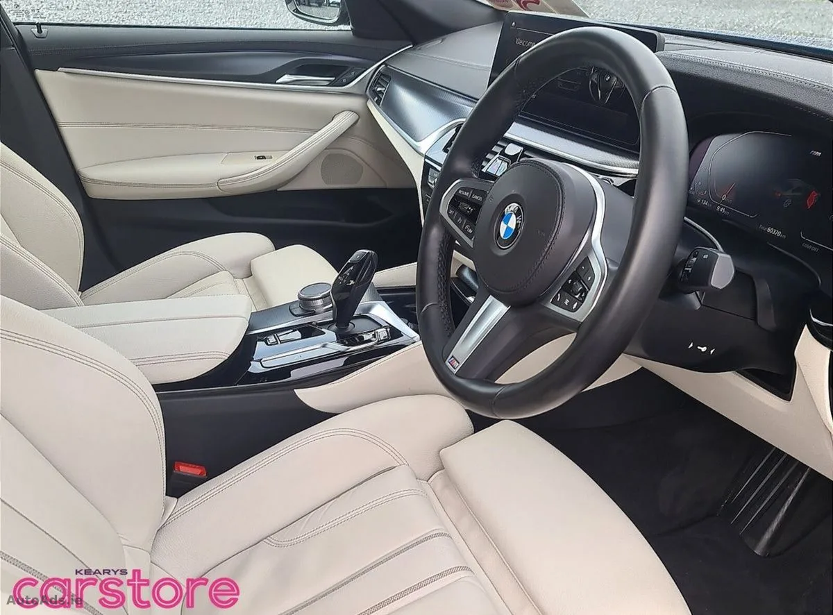 2022 BMW 5-Series – photo 11