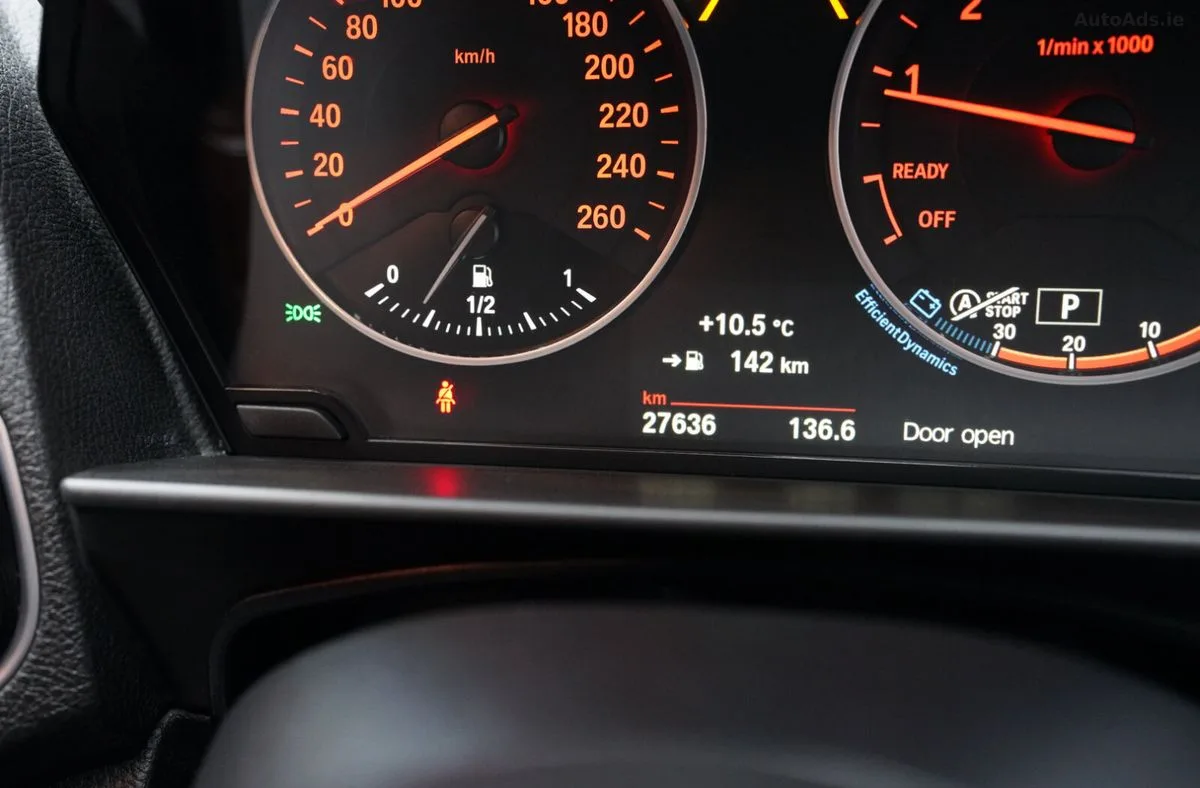 2015 BMW 1-Series – photo 16