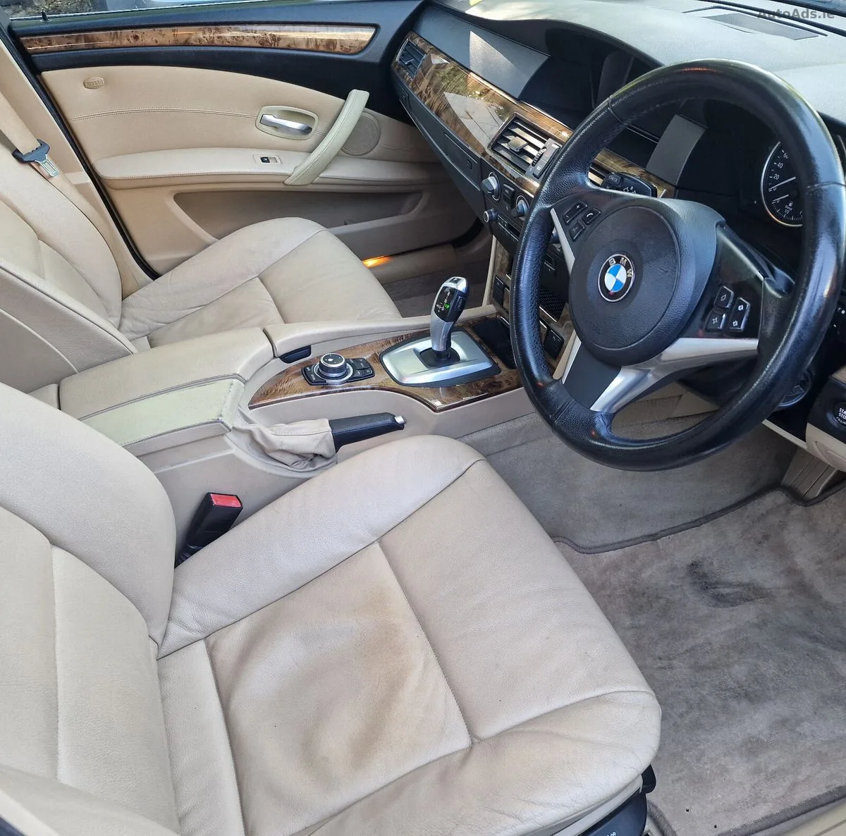 2010 BMW 5-Series – photo 12