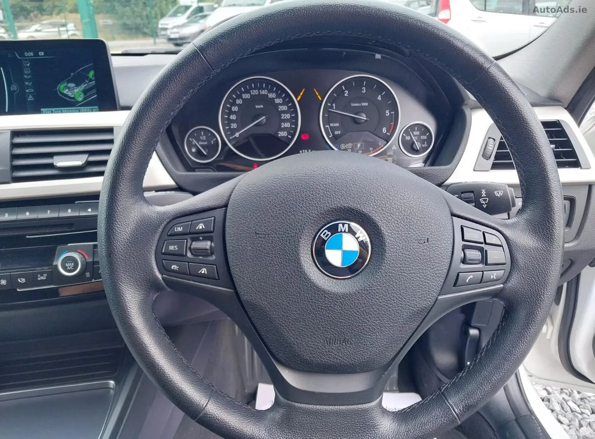 2016 BMW 3-Series – photo 20