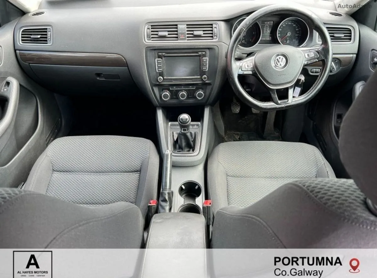 2015 Volkswagen Jetta – photo 2
