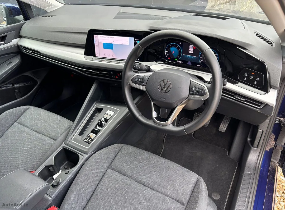 2024 Volkswagen Golf – photo 11