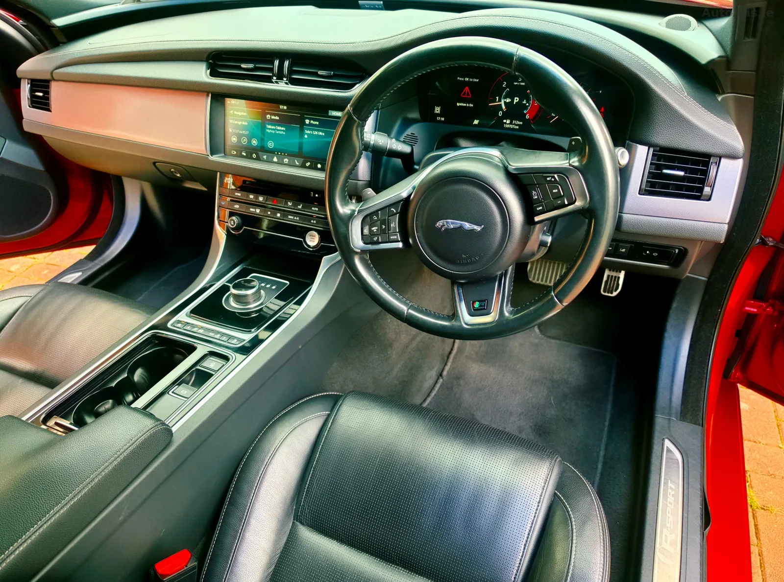 2017 Jaguar XF – photo 7