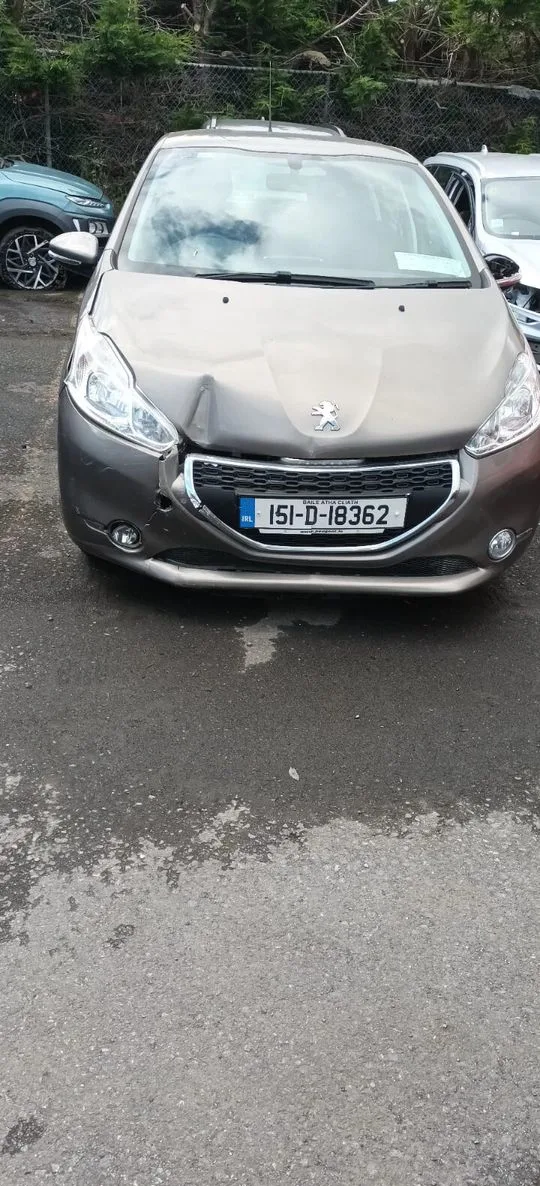 Peugeot 208 1,2 petrol 2015 only 93,000 km