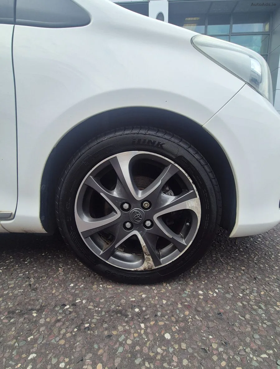 2014 Toyota Yaris – photo 13