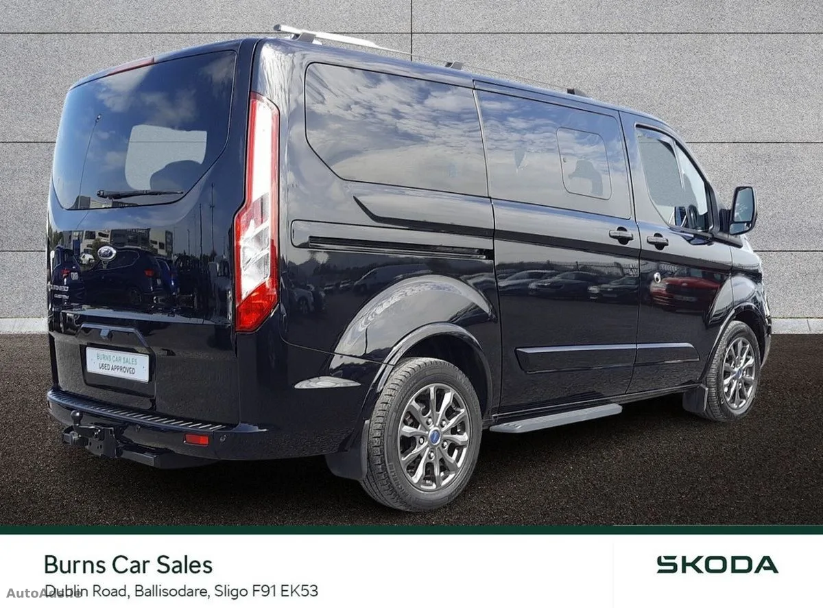 2023 Ford Tourneo Custom – photo 3