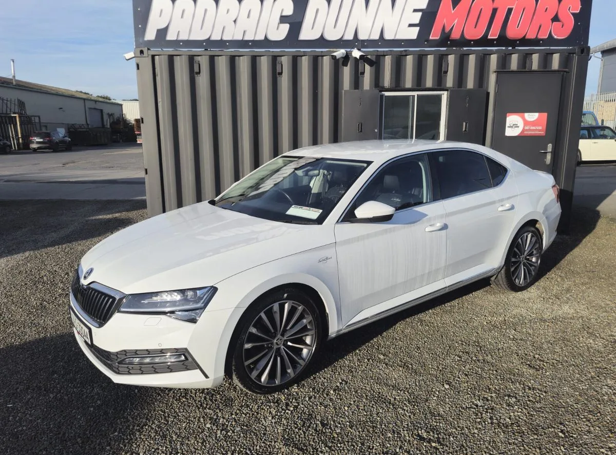2021 Skoda Superb – photo 1