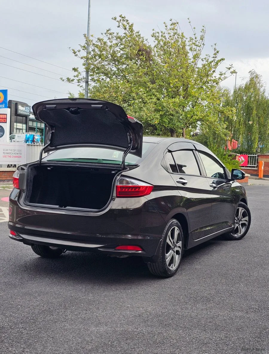 2015 Honda Grace – photo 4