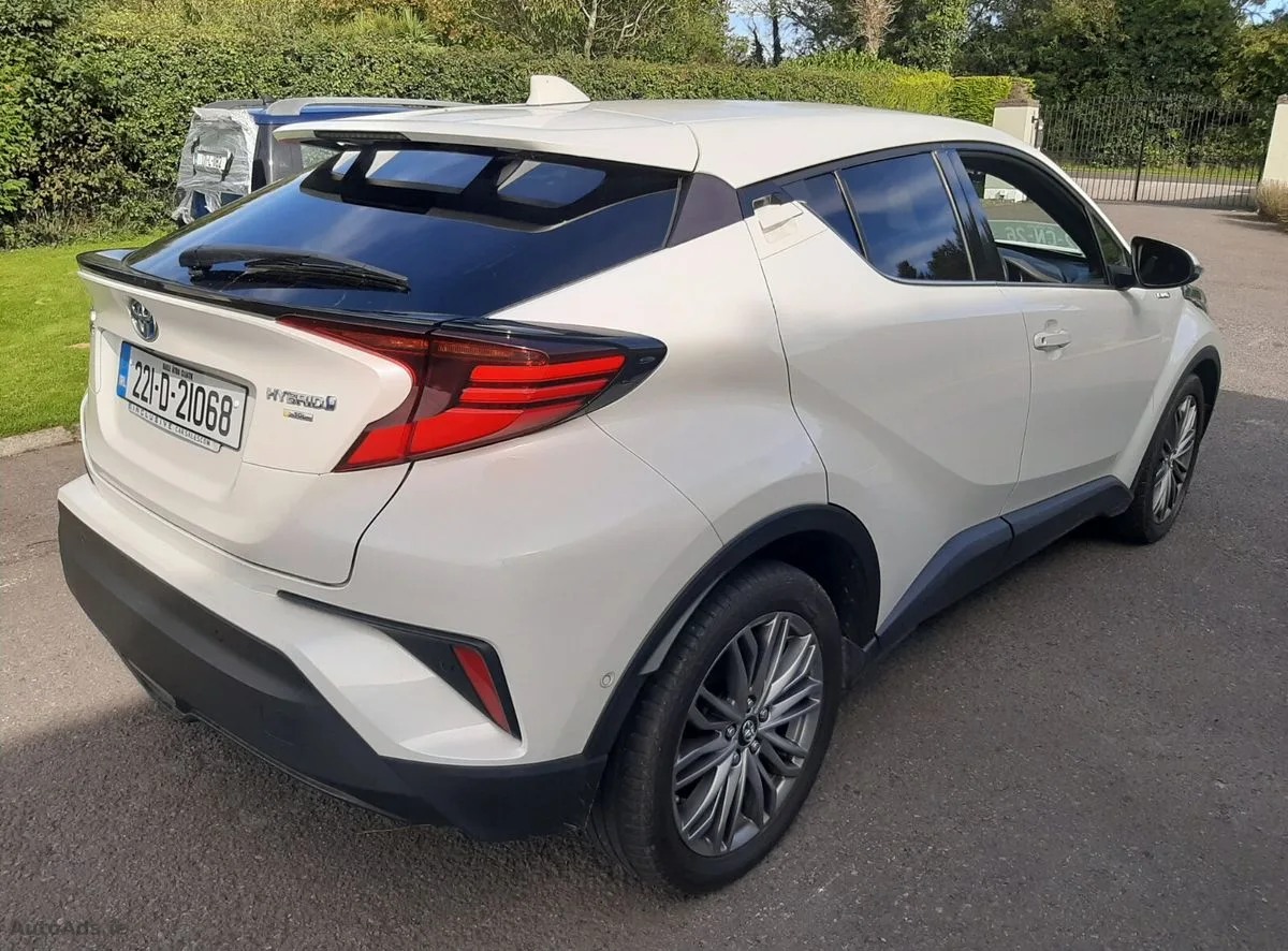 TOYOTA CH -R HYBRID AUTOMATIC 2022 – photo 9
