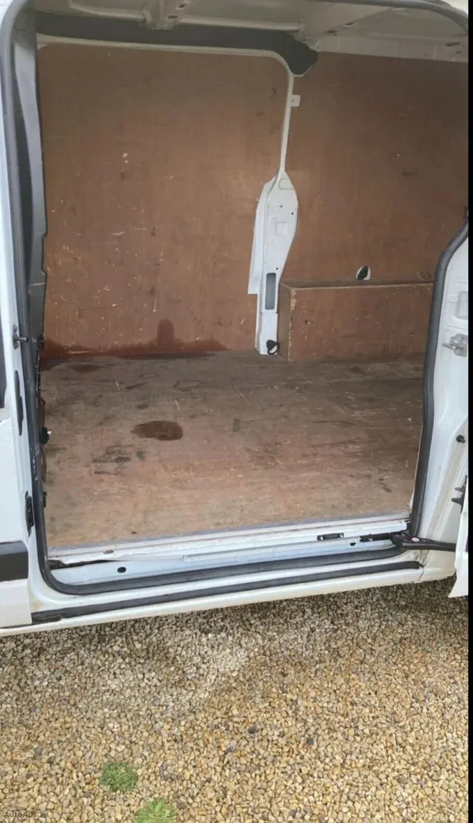 2017 Ford Transit – photo 15