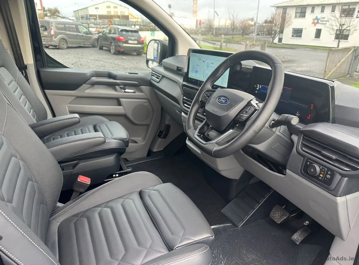 2026 Ford Tourneo Custom – photo 20