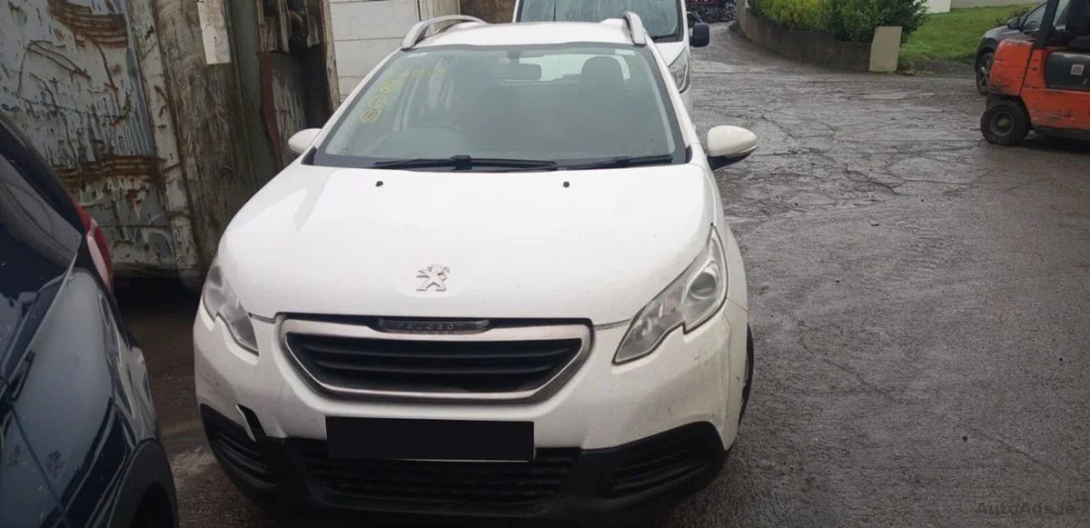 2016 PEUGEOT 2008 1.2 PETROL FOR BREAKING
