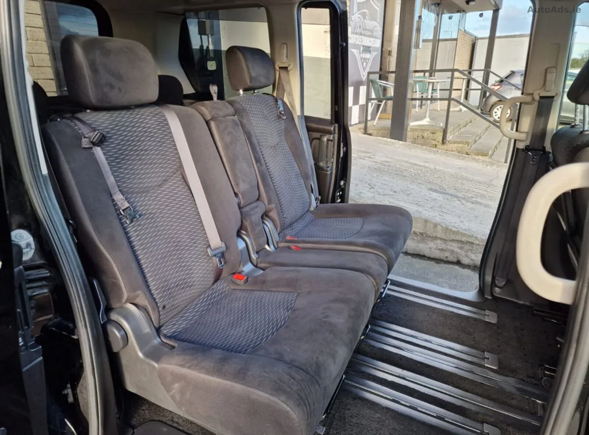 2013 Nissan Serena – photo 9