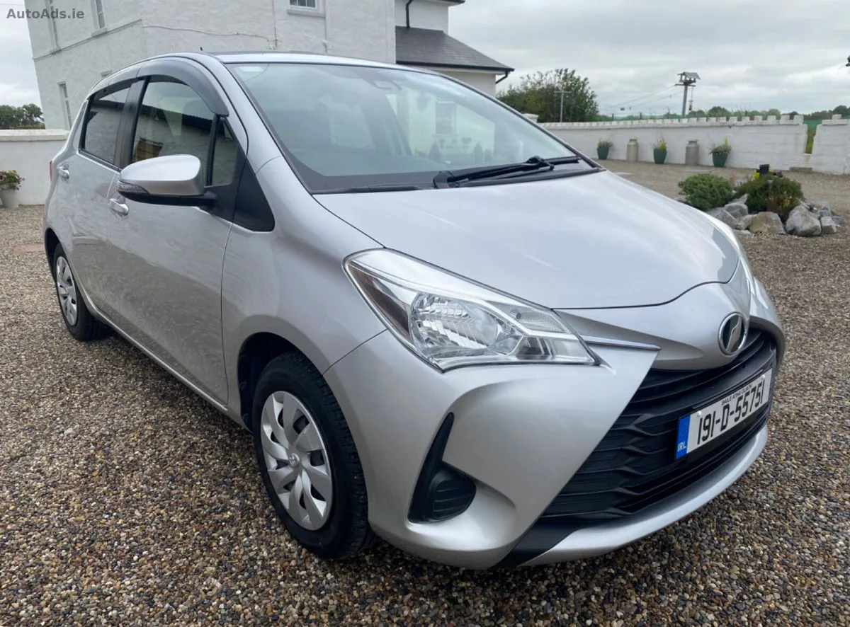 2019 Toyota Vitz – photo 5