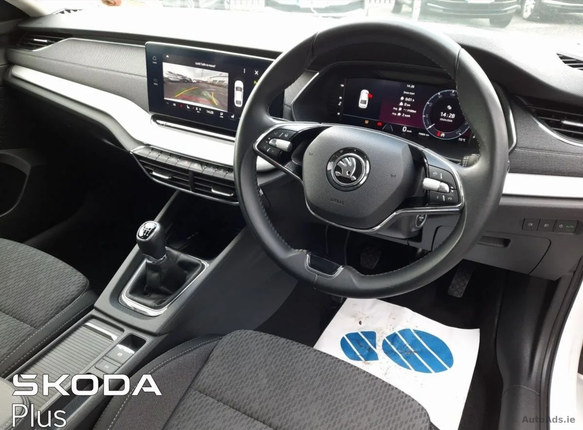 2023 Skoda Octavia – photo 8