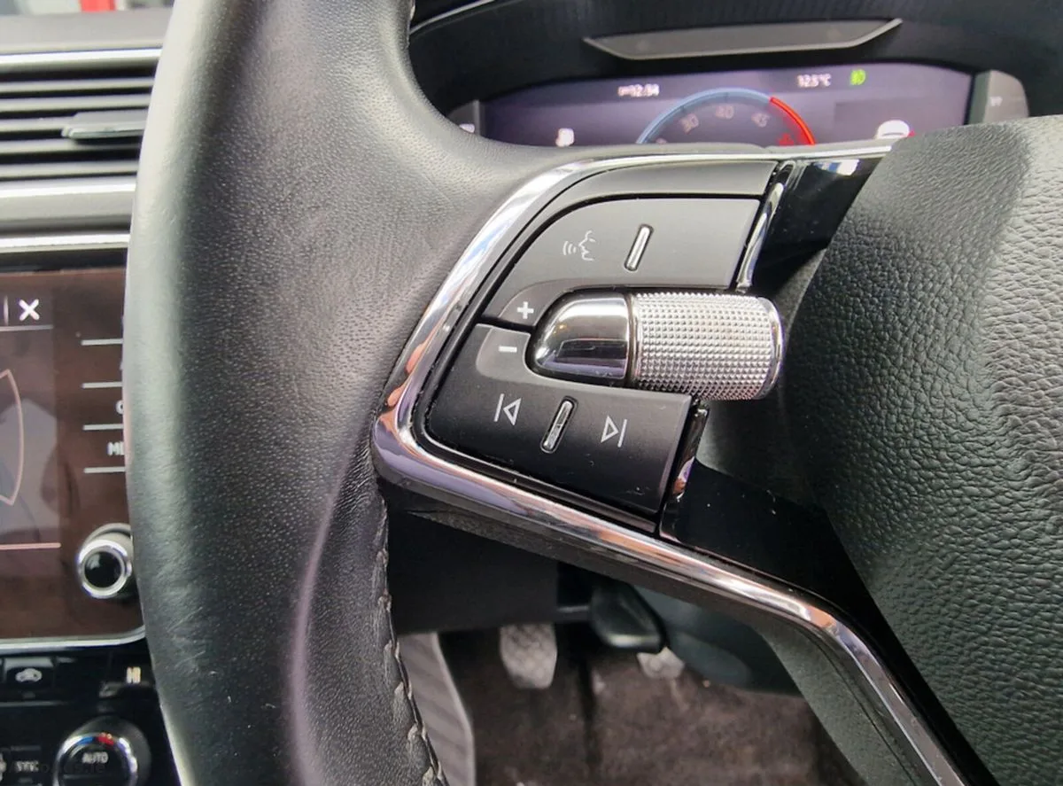 2022 Skoda Superb – photo 17