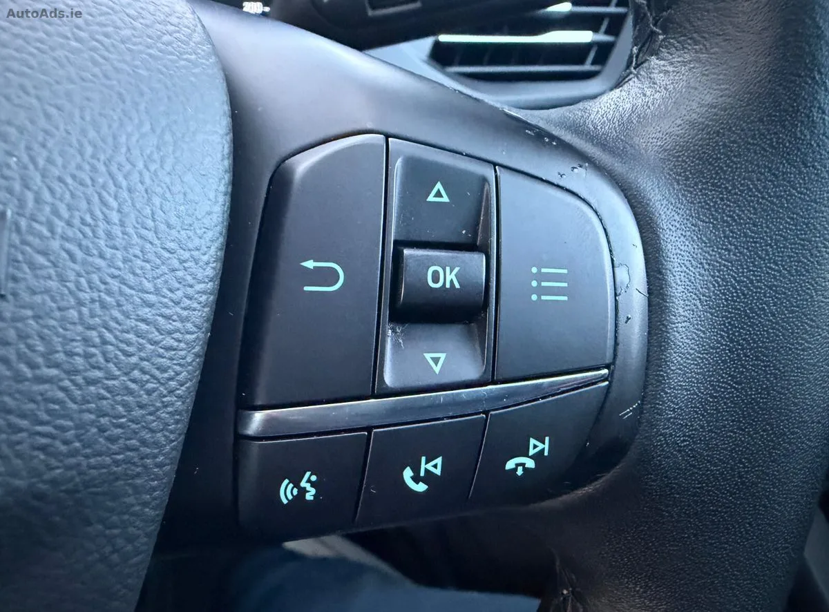 2020 Ford Focus – photo 18