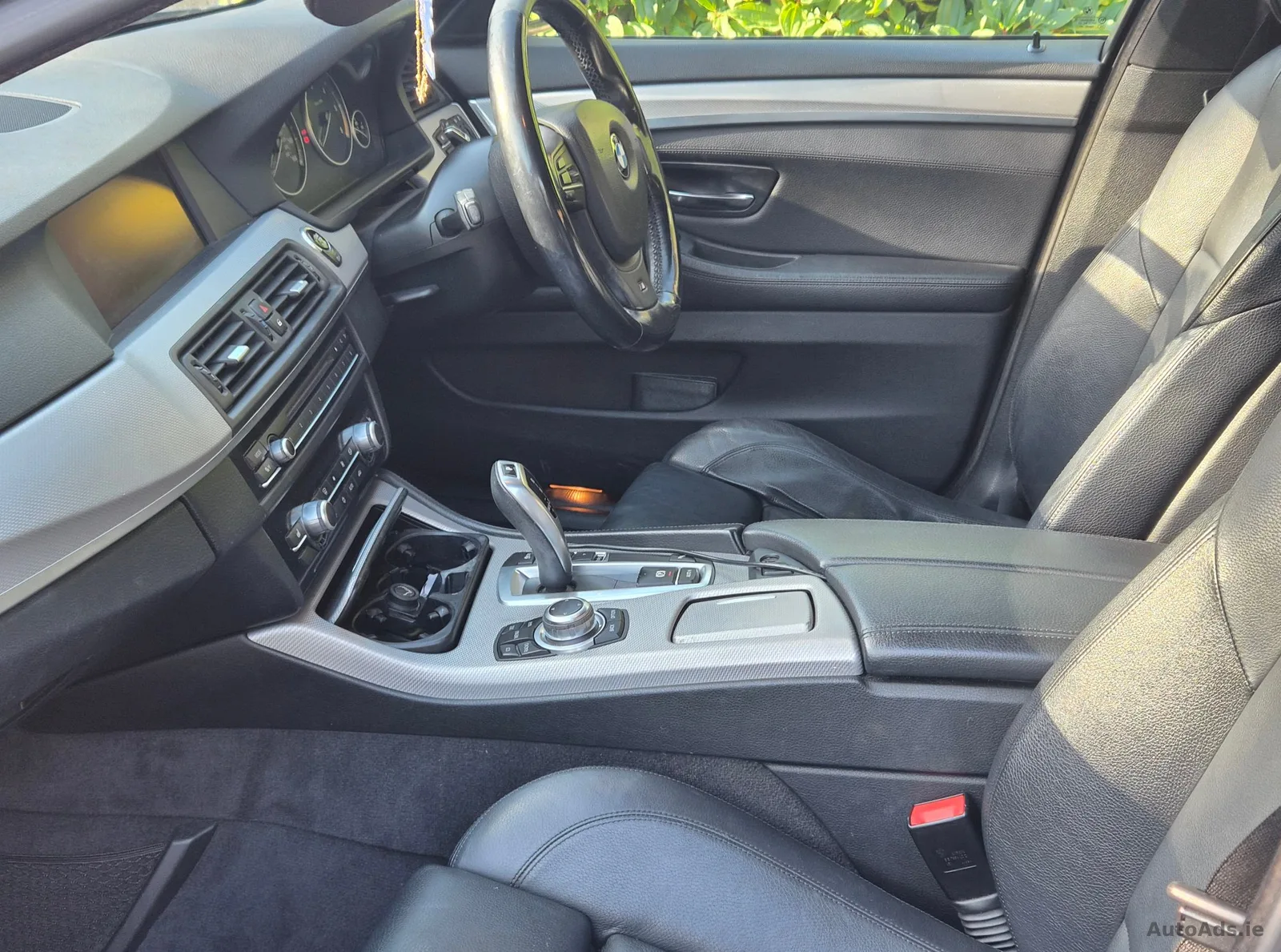 2012 BMW 5 Series – photo 8