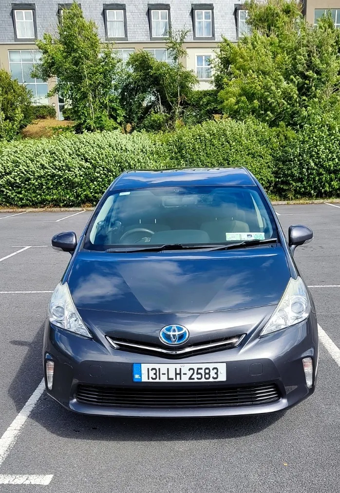 2013 Toyota Prius – photo 2