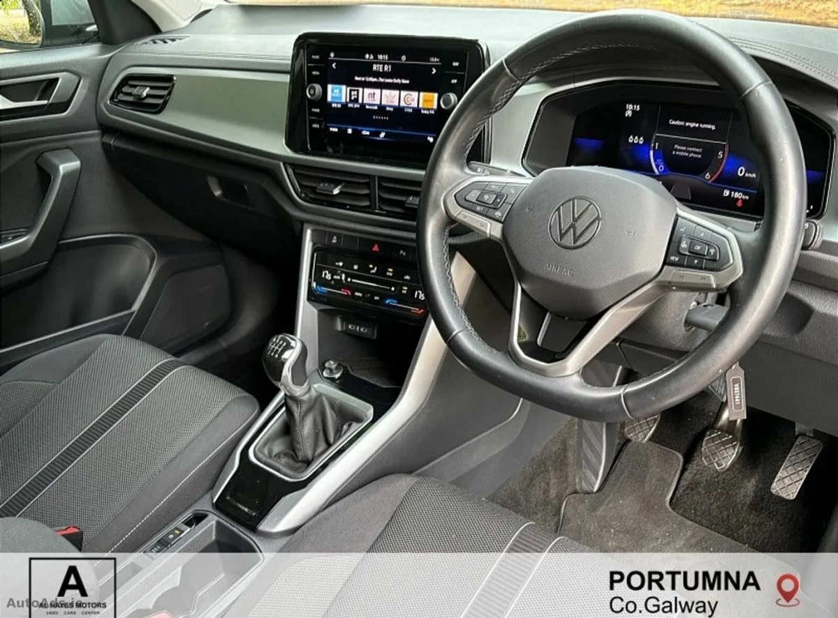 2023 Volkswagen T-Roc – photo 2