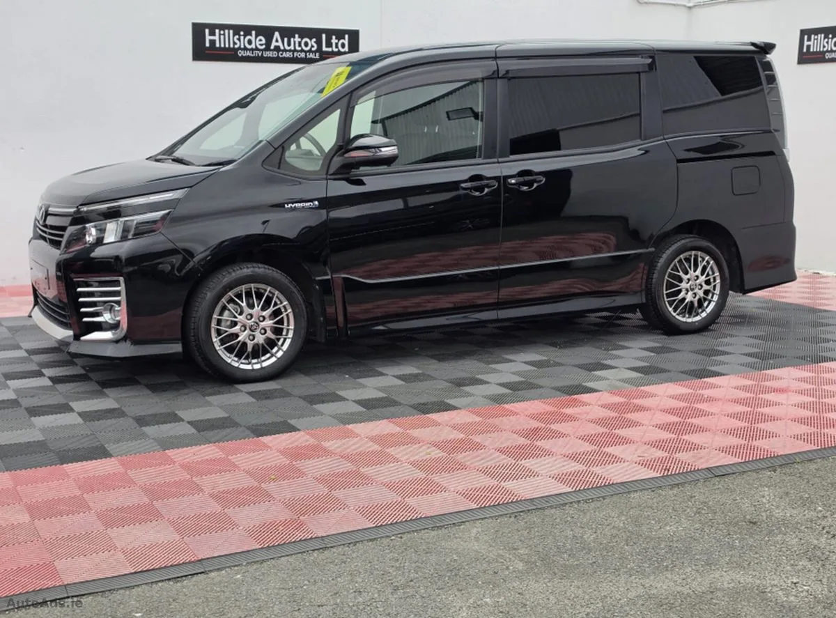 2016 Toyota Voxy – photo 9