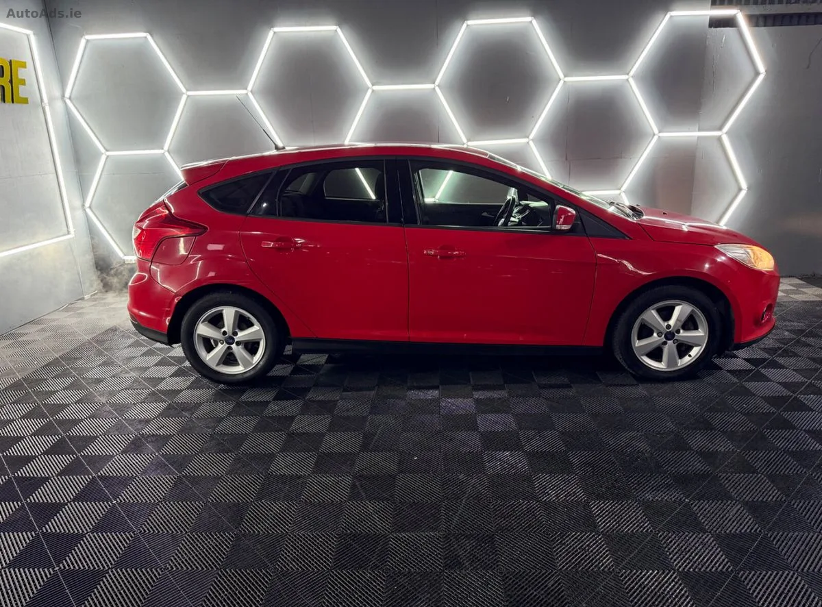 2011 Ford Focus – photo 5
