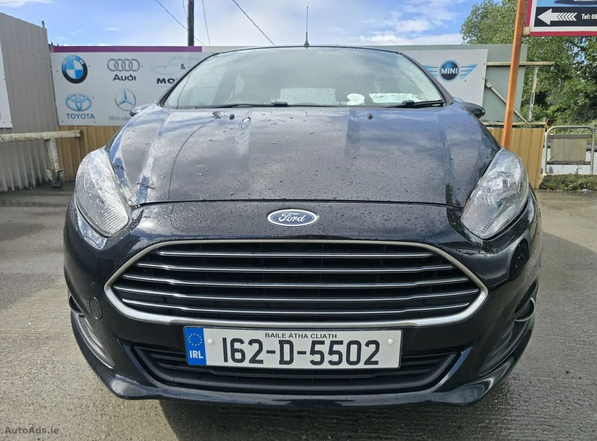 2016 Ford Fiesta – photo 2
