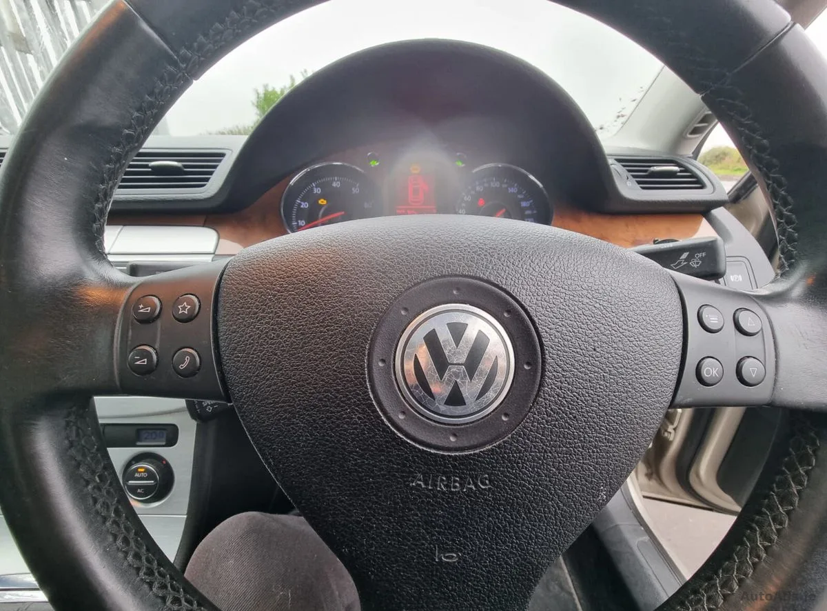 2010 Volkswagen Passat – photo 17