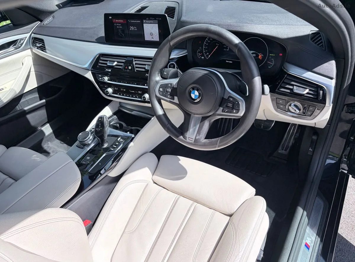 2019 BMW 5-Series – photo 11
