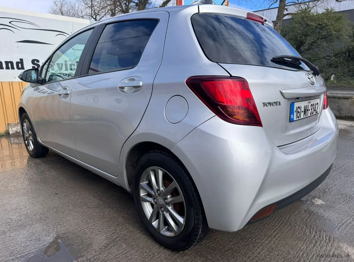 2016 Toyota Yaris – photo 15