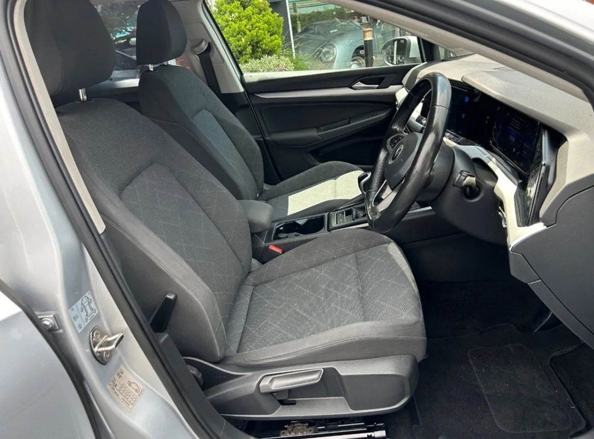 2022 Volkswagen Golf – photo 11