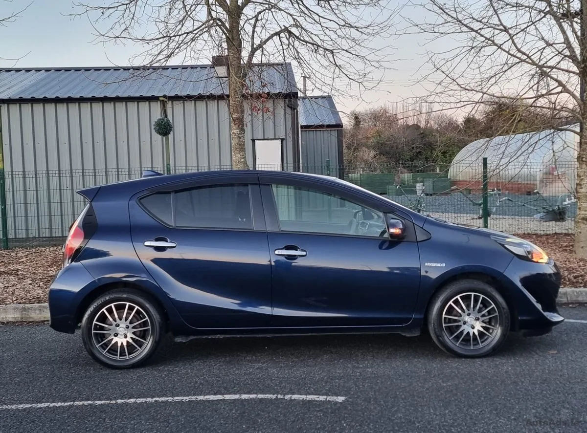 2019 Toyota Aqua – photo 10